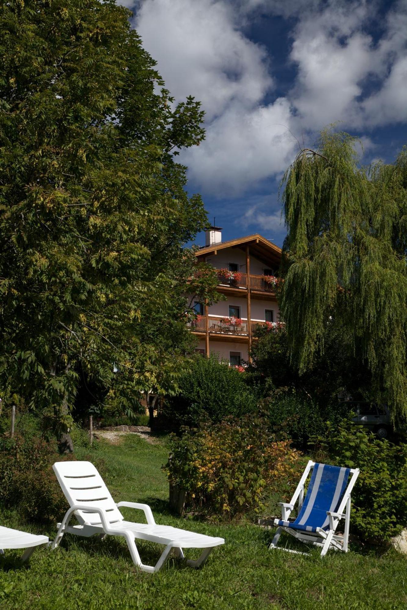 Albergo Bellaria Carano  Esterno foto